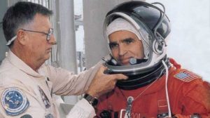 Первый украинский космонавт против переноса праздника