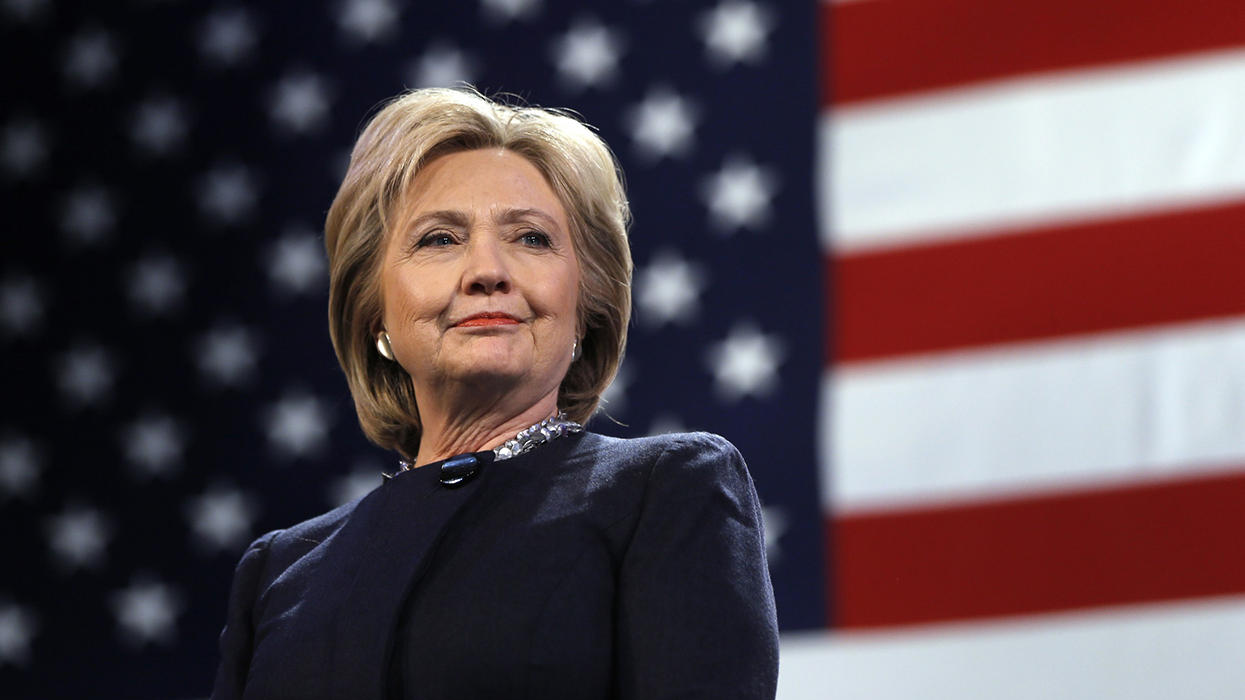 Хиллари Клинтон выпустит книгу о поражении на президентских выборах