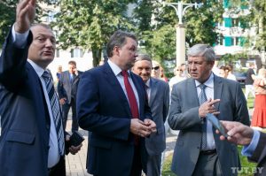 Памятник Мулявину
