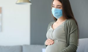 За пандемию в России умерло 149 беременных