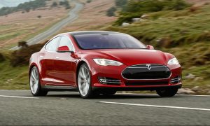 Tesla отзывает более 800 тысяч автомобилей из-за проблемы с сигналом ремня безопасности