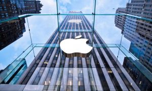 Apple объявила об остановке продаж техники и ограничении в работе некоторых сервисов в России