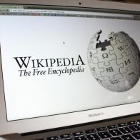 Википедия может быть заблокирована из-за статьи о событиях на Украине