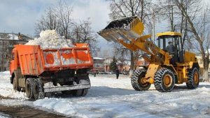 Десять тысяч единиц техники участвуют в ликвидации последствий снегопада в Москве