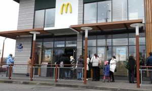 Россиянам не стоит ждать возвращения McDonald's в страну