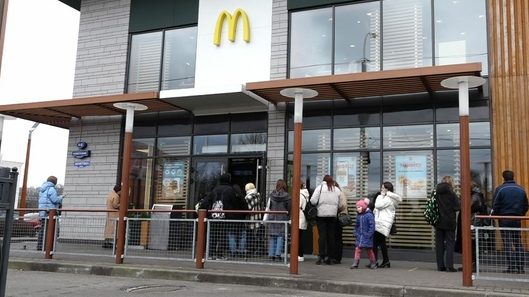 Россиянам не стоит ждать возвращения McDonald's в страну