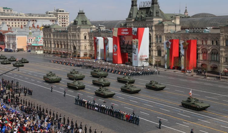 В Москве 590 ветеранов ВОВ посетят парад Победы