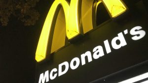 На работу в Москве вновь принимает McDonald's