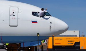 Свыше 200 пилотов уволят из крупной грузовой авиакомпании России