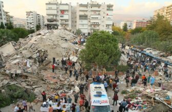 В Турции произошло новое мощное землетрясение с разрушениями