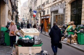 Париж утонул в мусоре: неприятные последствия забастовок